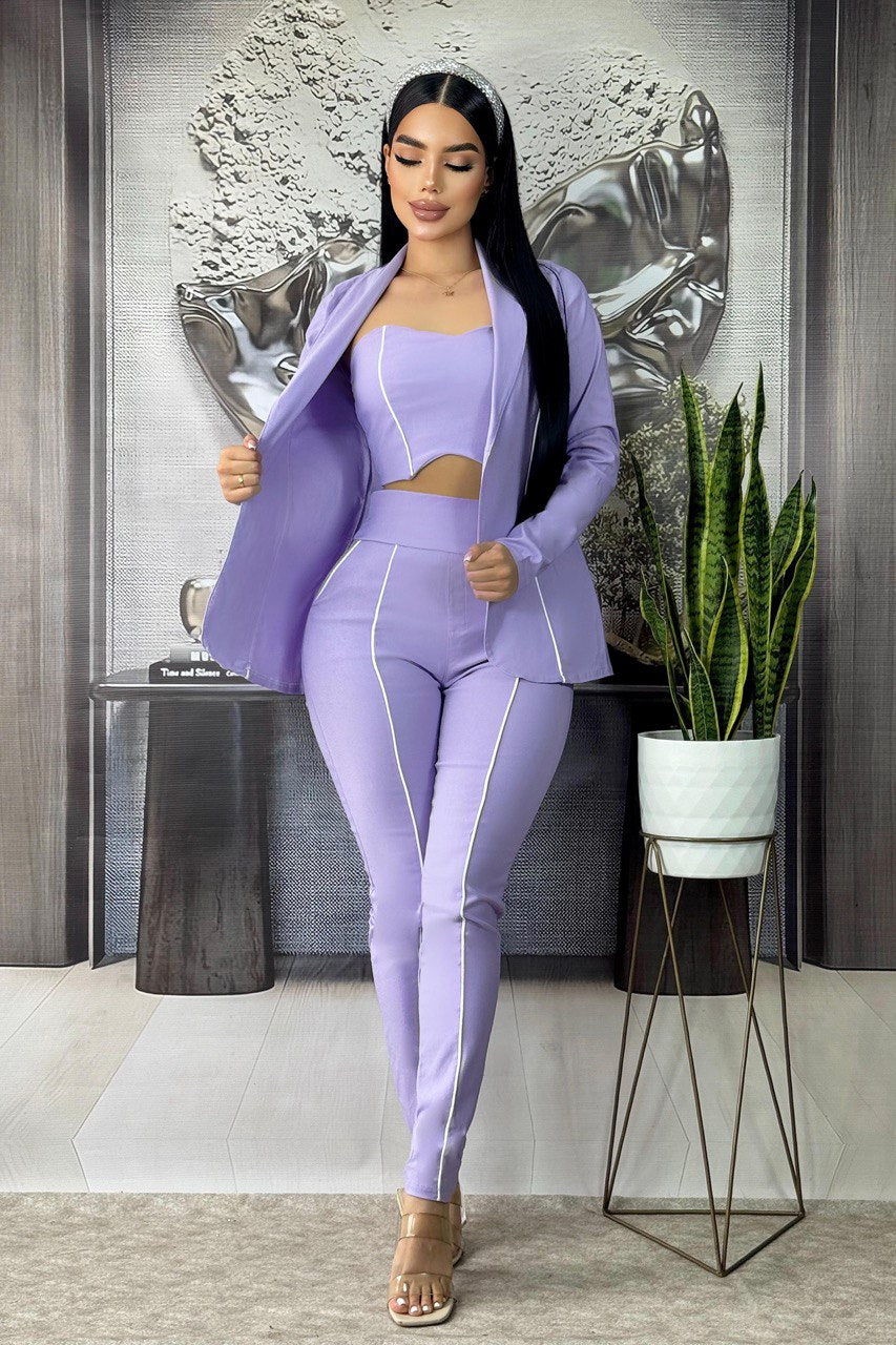 HERMOSO CONJUNTO DE TRES PIEZAS